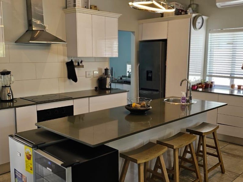 3 Bedroom Property for Sale in Somerset Forest Western Cape